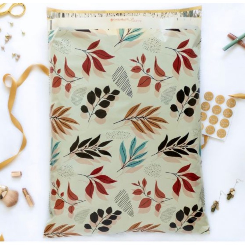 20 19X24 Poly Mailers Fall Leaves / Autumn Leaf  Envelopes PRICE IS FIRM - Picture 4 of 6